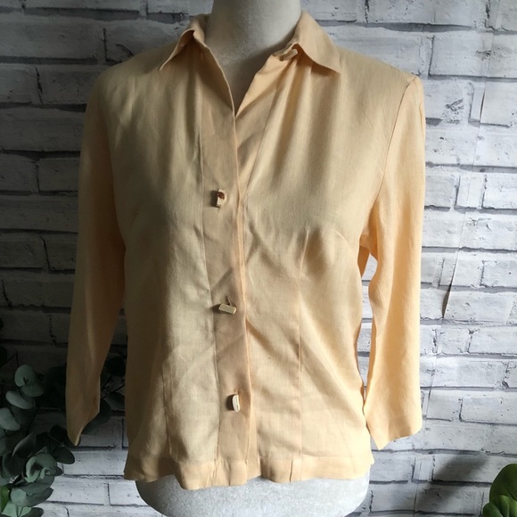 Connie Roberson • Linen Button Up Top 347 - Picture 1 of 8